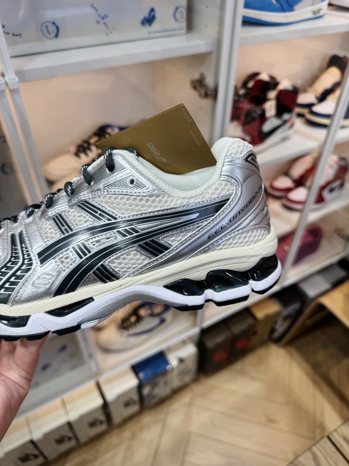 Gel-Kayano 14 x Kith  緩震跑步鞋 男女同款 銀白色1203A566-100