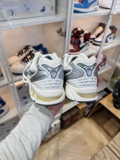 Kayano 14 銀白色 Y2k戶外機能 男女同款 1201A019-200