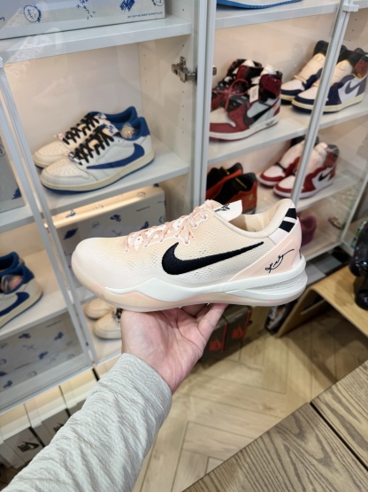 KOBE 8 ACADEMY P  克拉克森同款 EYBL限量版 粉黑色 HQ3138-800