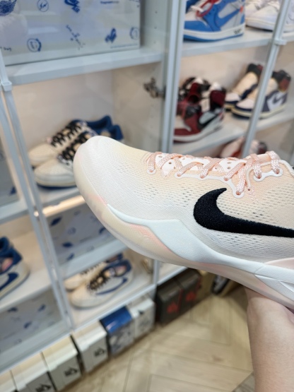 KOBE 8 ACADEMY P  克拉克森同款 EYBL限量版 粉黑色 HQ3138-800