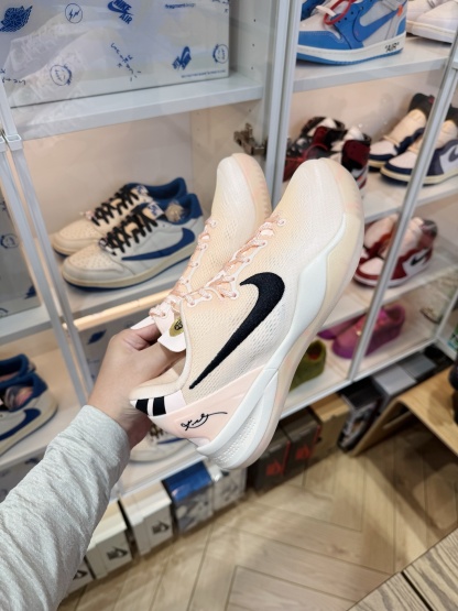 KOBE 8 ACADEMY P  克拉克森同款 EYBL限量版 粉黑色 HQ3138-800