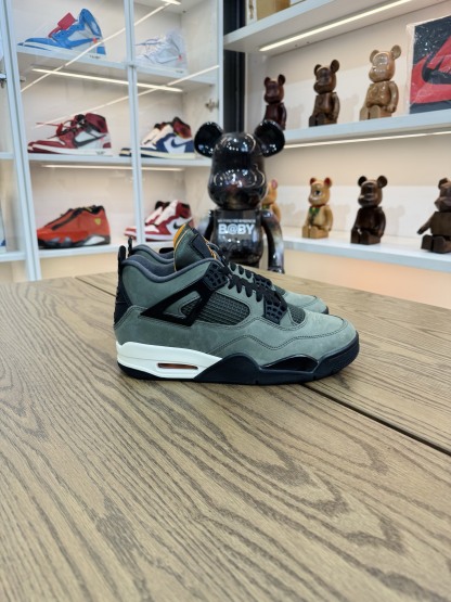 UNDEFEATED x AJ4  曾經天價聯名來襲 黑色橄欖綠 IB1519-200