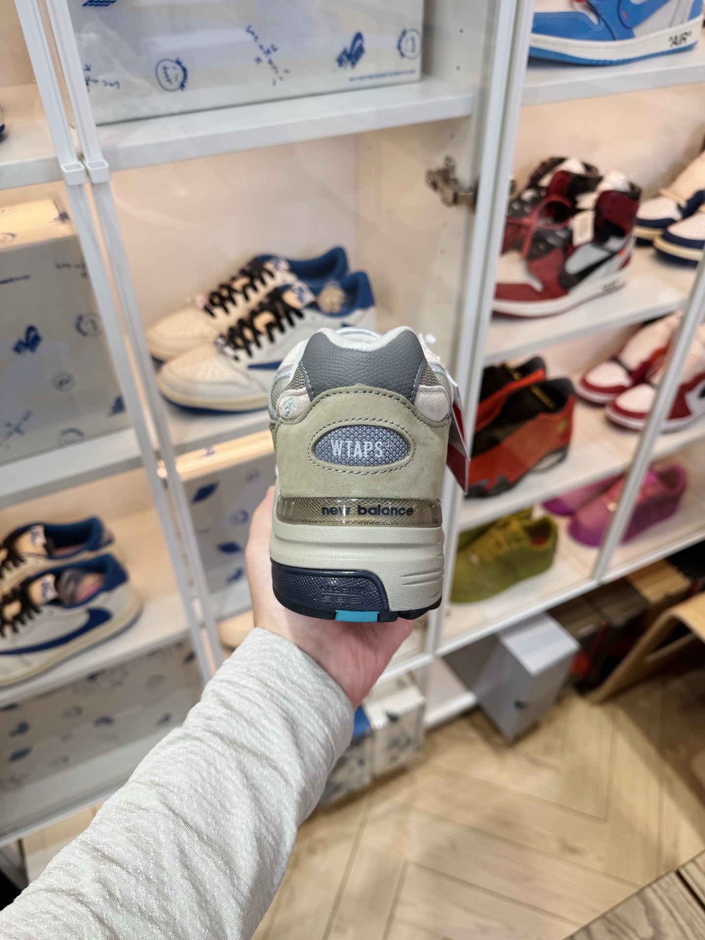 WTAPS x NB 992 灰銀 美產USA 男女同款 尺碼 36-46.5「US7-12」M992WT