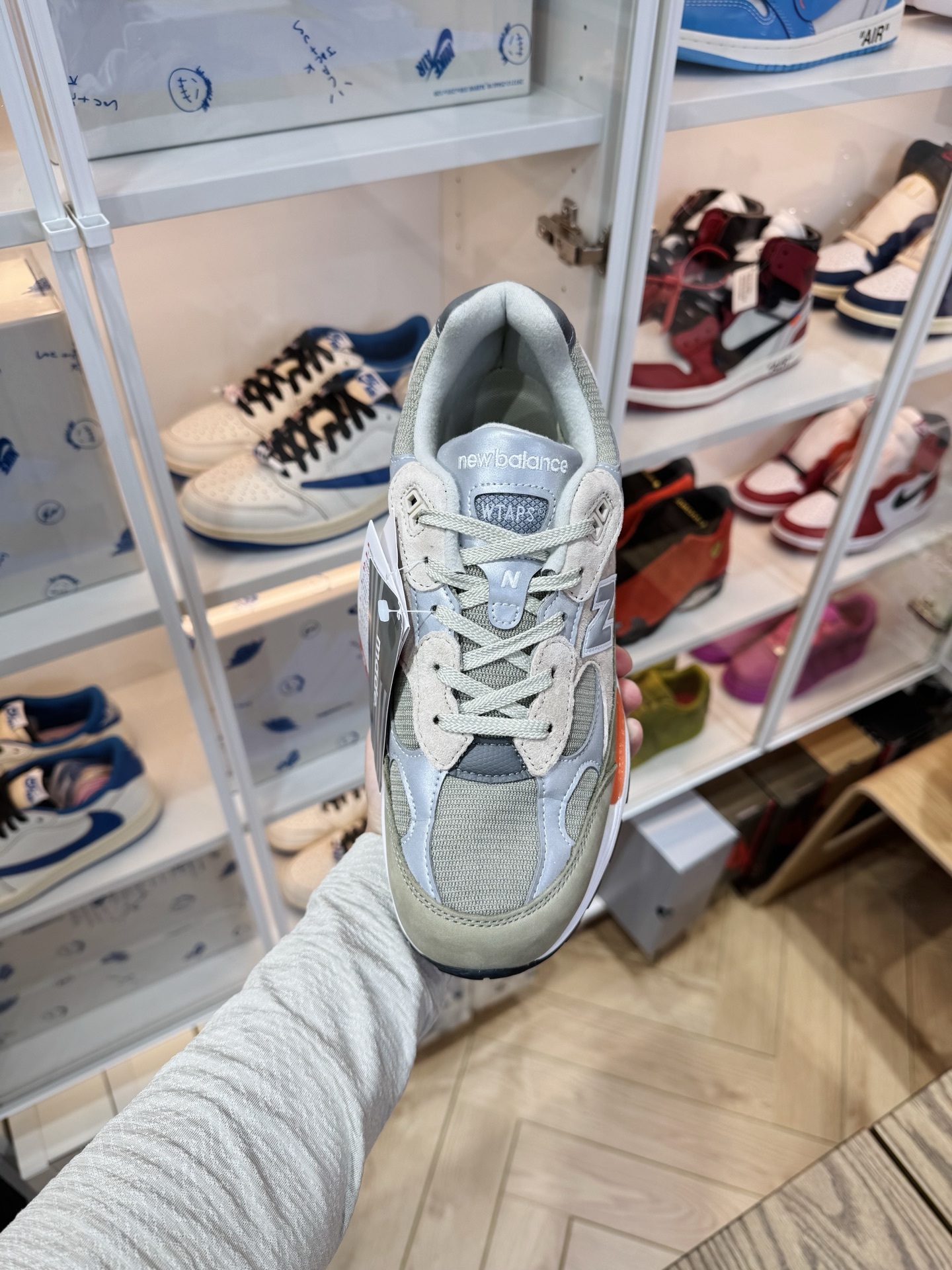 WTAPS x NB 992 灰銀 美產USA 男女同款 尺碼 36-46.5「US7-12」M992WT