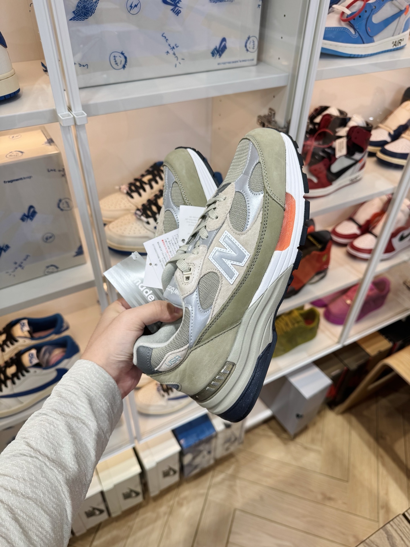 WTAPS x NB 992 灰銀 美產USA 男女同款 尺碼 36-46.5「US7-12」M992WT