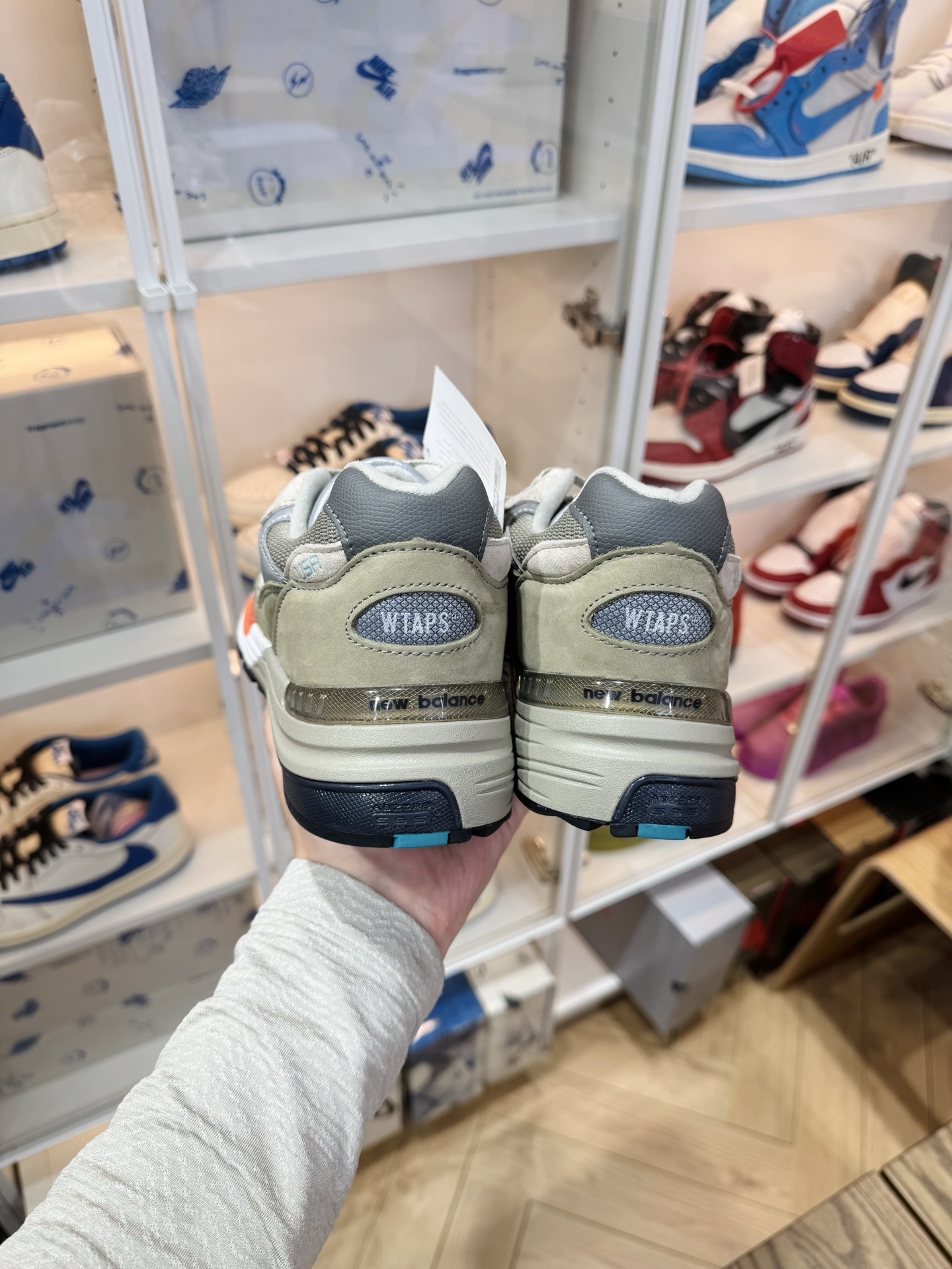 WTAPS x NB 992 灰銀 美產USA 男女同款 尺碼 36-46.5「US7-12」M992WT