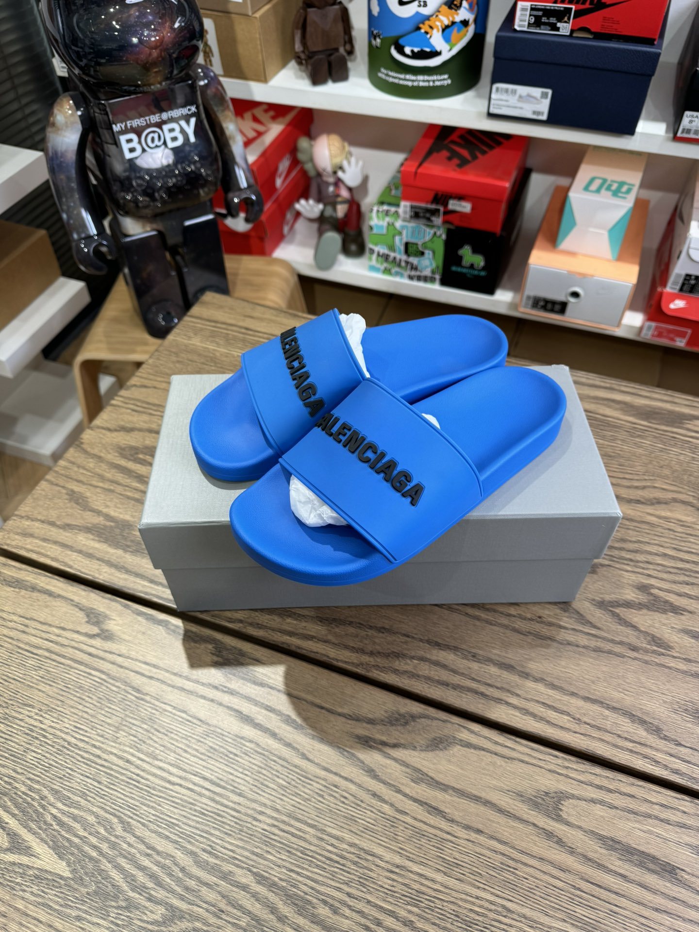 【樣品清倉】巴黎世家拖鞋（僅1雙） 尺碼 EUR40