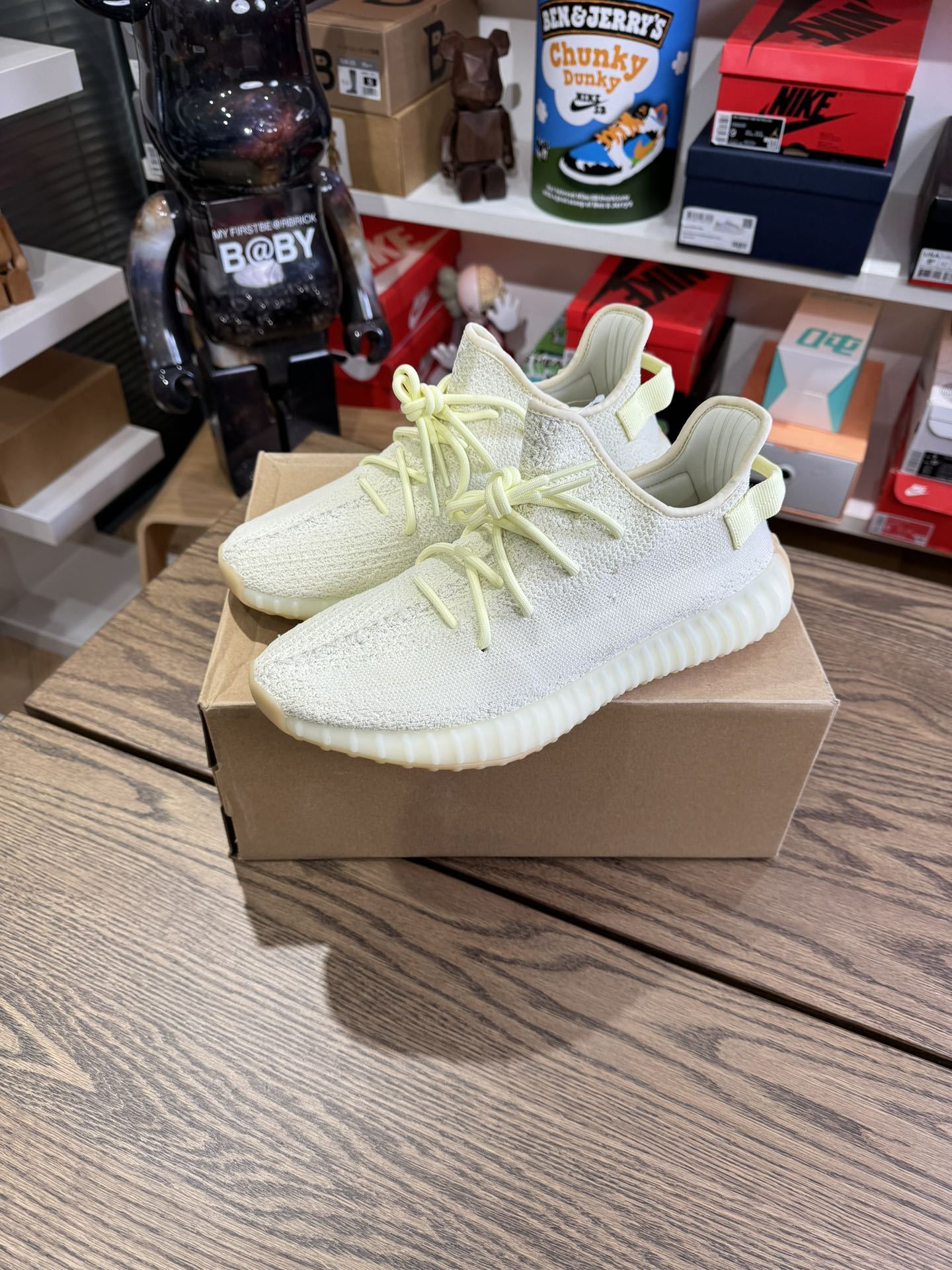 【樣品甩賣】350V2 F36980（僅1雙） 尺碼 US10.5/EUR44.5