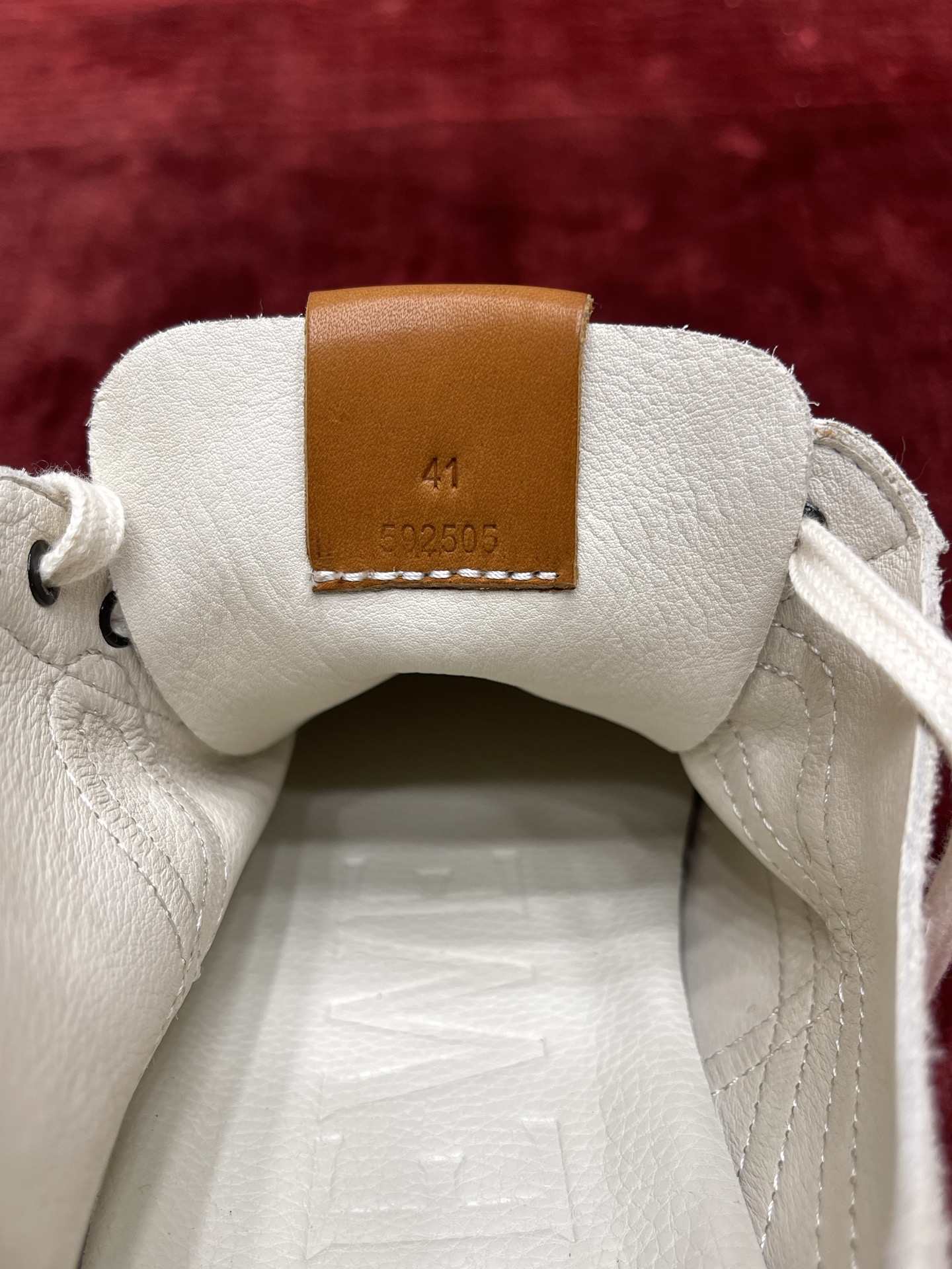 LOEWE Ballet Runner系列 “黄棕皮面”男女同款