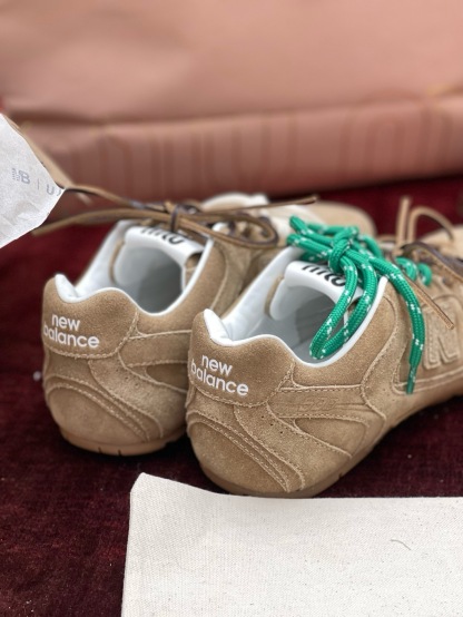 MiuMiu * NB530系列 “浅卡其” 男女同款