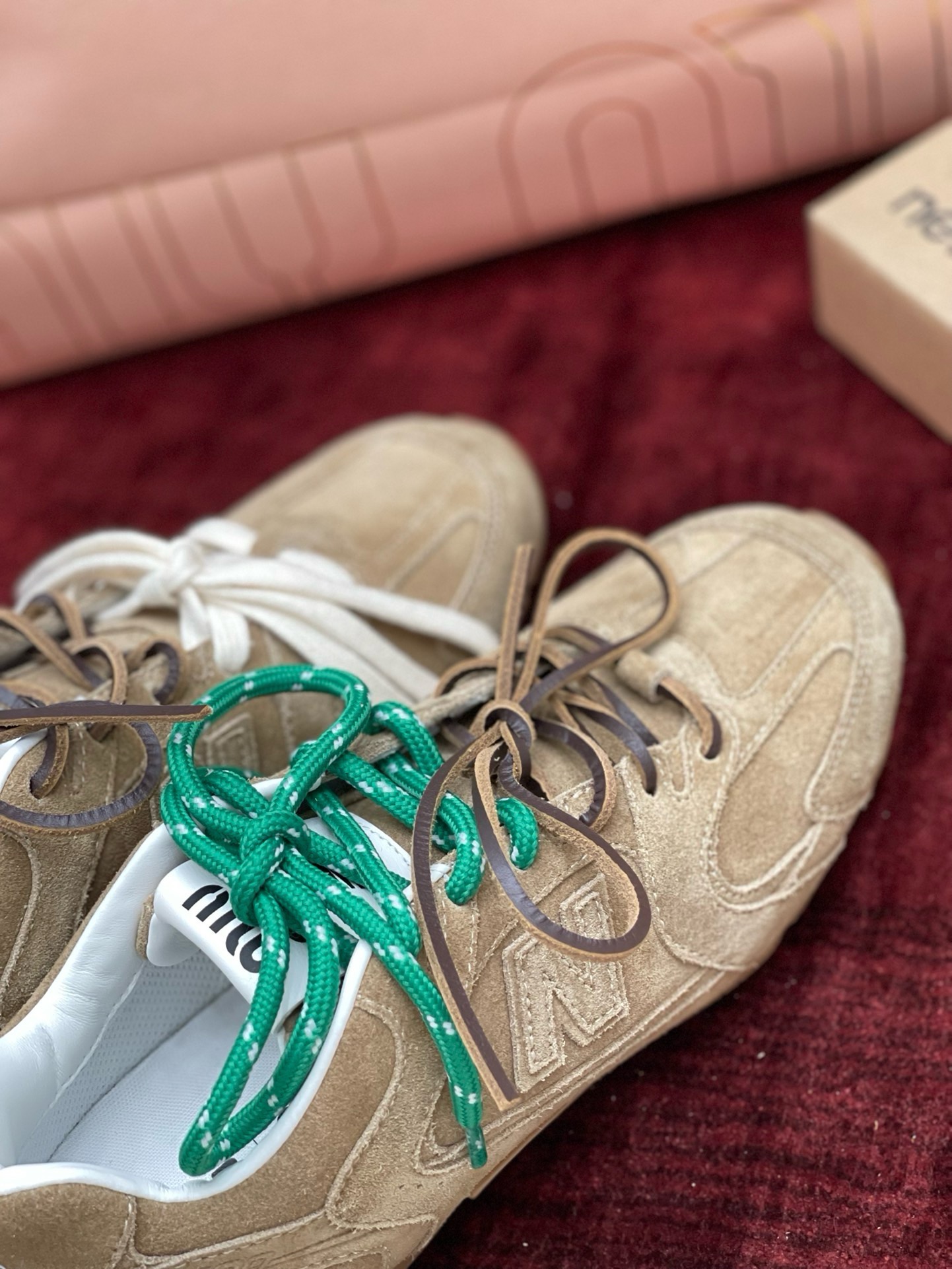 MiuMiu * NB530系列 “浅卡其” 男女同款