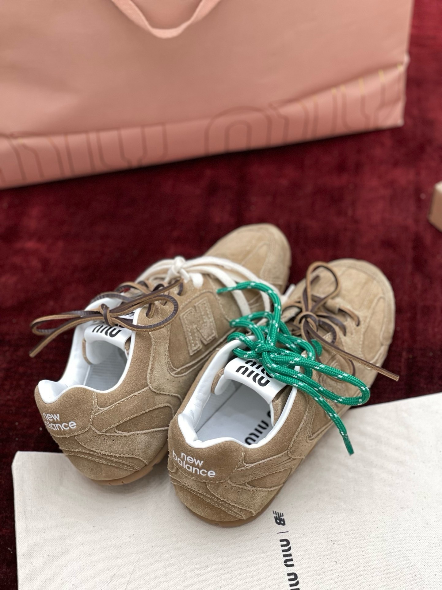 MiuMiu * NB530系列 “浅卡其” 男女同款