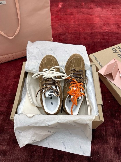 Miu * NB530系列 “深棕色”男女同款