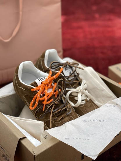 Miu * NB530系列 “深棕色”男女同款