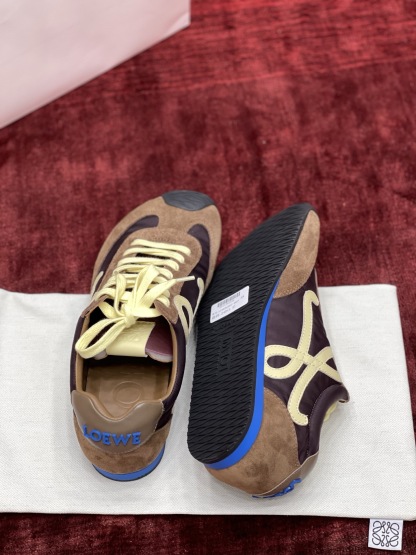 LOEWE Ballet Runner系列 “咖啡色”男女同款