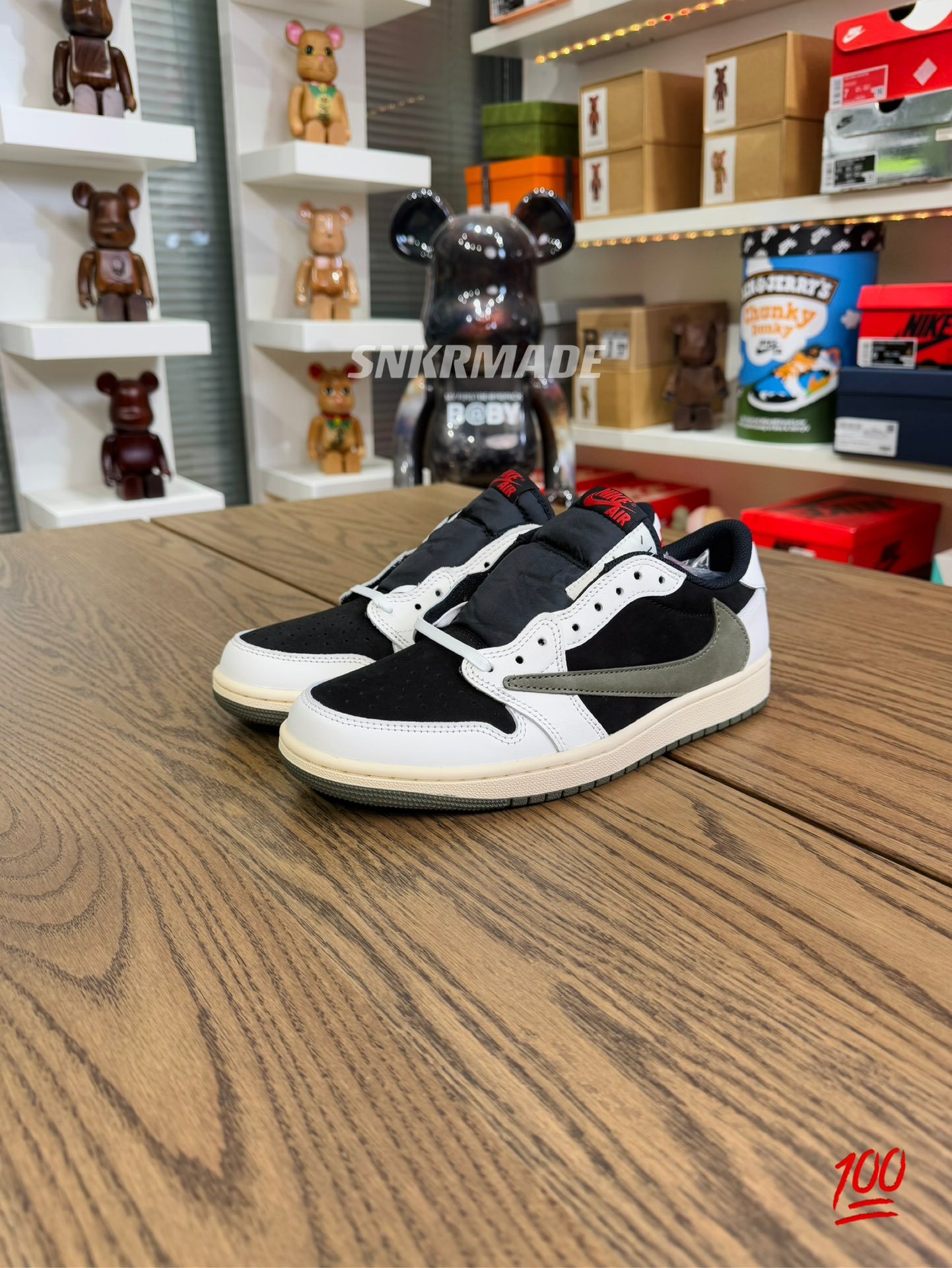 【巔峰產品Ultra】Travis Scott AJ1 Low OG Olive 橄欖綠 尺碼 36-48.5「女裝US4W-15.5W」倒鈎第5代 DZ4137-106