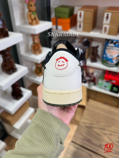 【巔峰產品Ultra】Travis Scott AJ1 Low OG Olive 橄欖綠 尺碼 36-48.5「女裝US4W-15.5W」倒鈎第5代 DZ4137-106