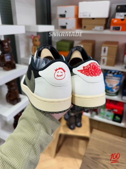 【巔峰產品Ultra】Travis Scott AJ1 Low OG Olive 橄欖綠 尺碼 36-48.5「女裝US4W-15.5W」倒鈎第5代 DZ4137-106