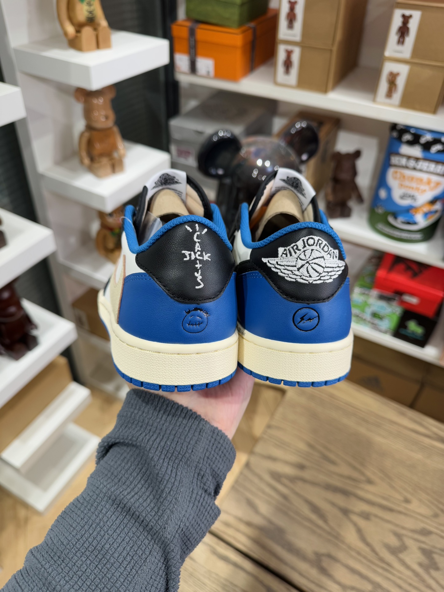 【巔峰產品Ultra】Fragment Design x Travis Scott AJ1 Low OG 三方聯名閃電 尺碼 36-48.5「US4-14」倒鈎第2代 DM7866-140