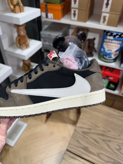 【巔峰產品Ultra】Travis Scott AJ1 Low OG 初代 尺碼 36-48.5「US4-14」倒鈎第1代 CQ4277-001