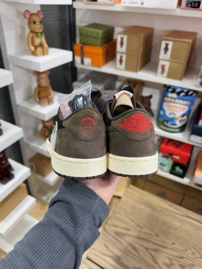 【巔峰產品Ultra】Travis Scott AJ1 Low OG 初代 尺碼 36-48.5「US4-14」倒鈎第1代 CQ4277-001