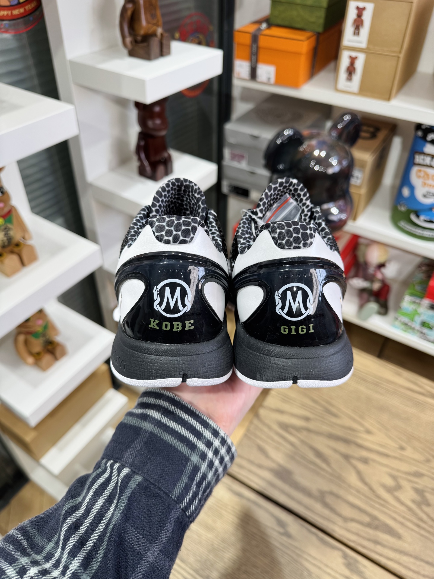 【巔峰產品Ultra】Kobe 6 GiGi 曼巴 Mambacita Sweet 16  尺碼 40-50.5「US7-16」CW2190-002