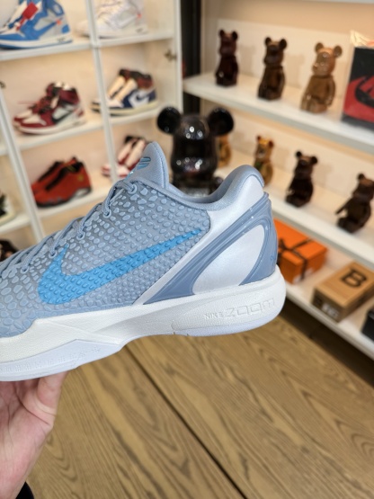 【巔峰產品Ultra】Caitlin Clark x Kobe 6 Protro PE  卡拉克 冰藍配色 尺碼 40-50.5「US7-16」IO3672-400