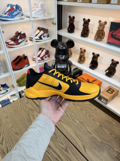 【巔峰產品Ultra】Kobe 5 Protro 黑黃李小龍 Bruce Lee 尺碼 40-48.5 CD4991-700