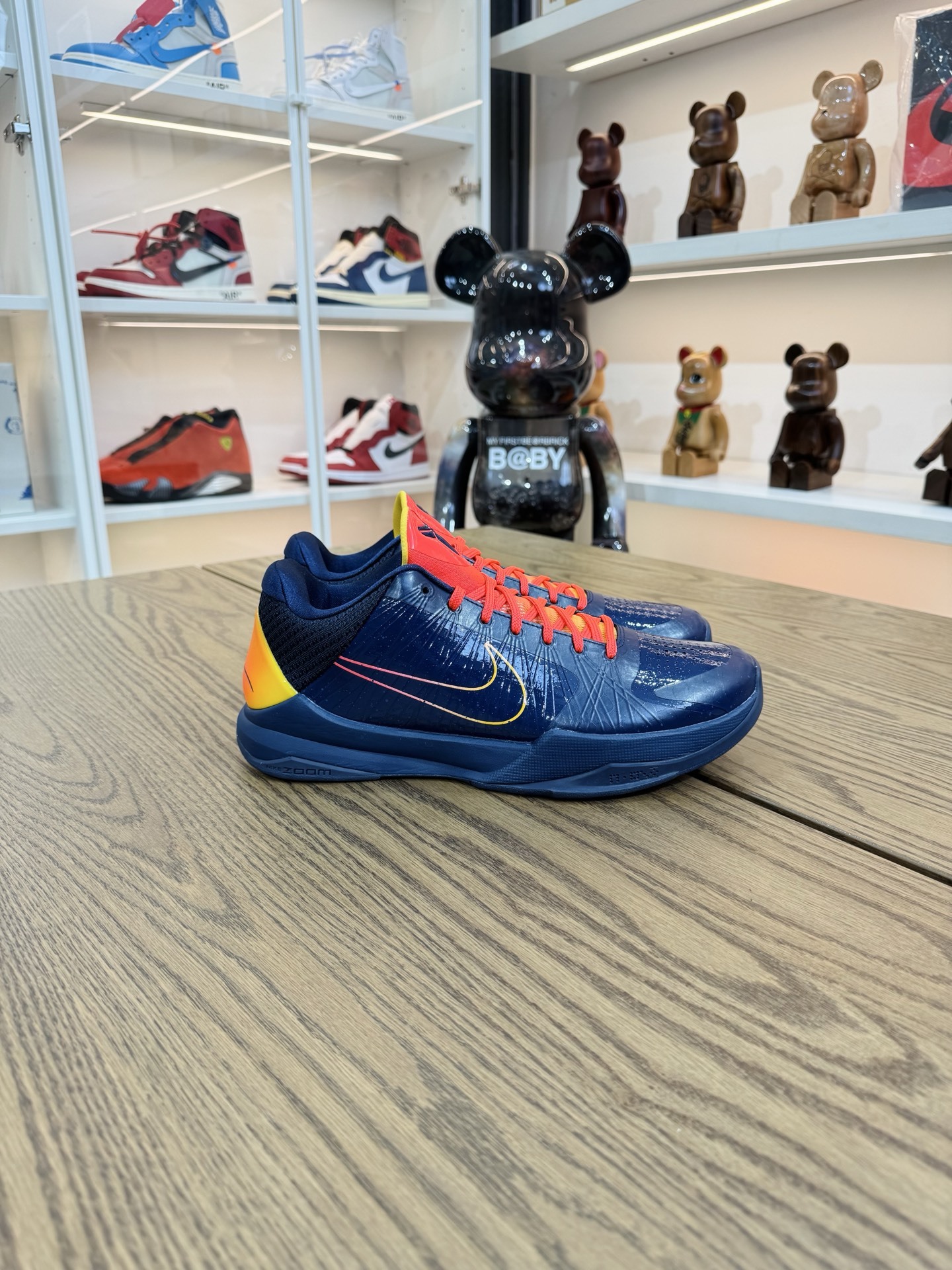 【巔峰產品Ultra】Caitlin Clark x Kobe 5 Protro  克拉克 “Indiana Fever” 男女同款 尺碼 40-48.5「US7-18」 IM3207-400