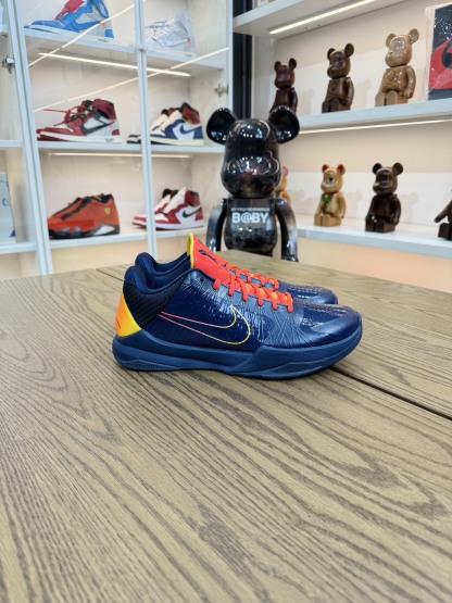【巔峰產品Ultra】Caitlin Clark x Kobe 5 Protro  克拉克 “Indiana Fever” 男女同款 尺碼 40-48.5「US7-18」 IM3207-400