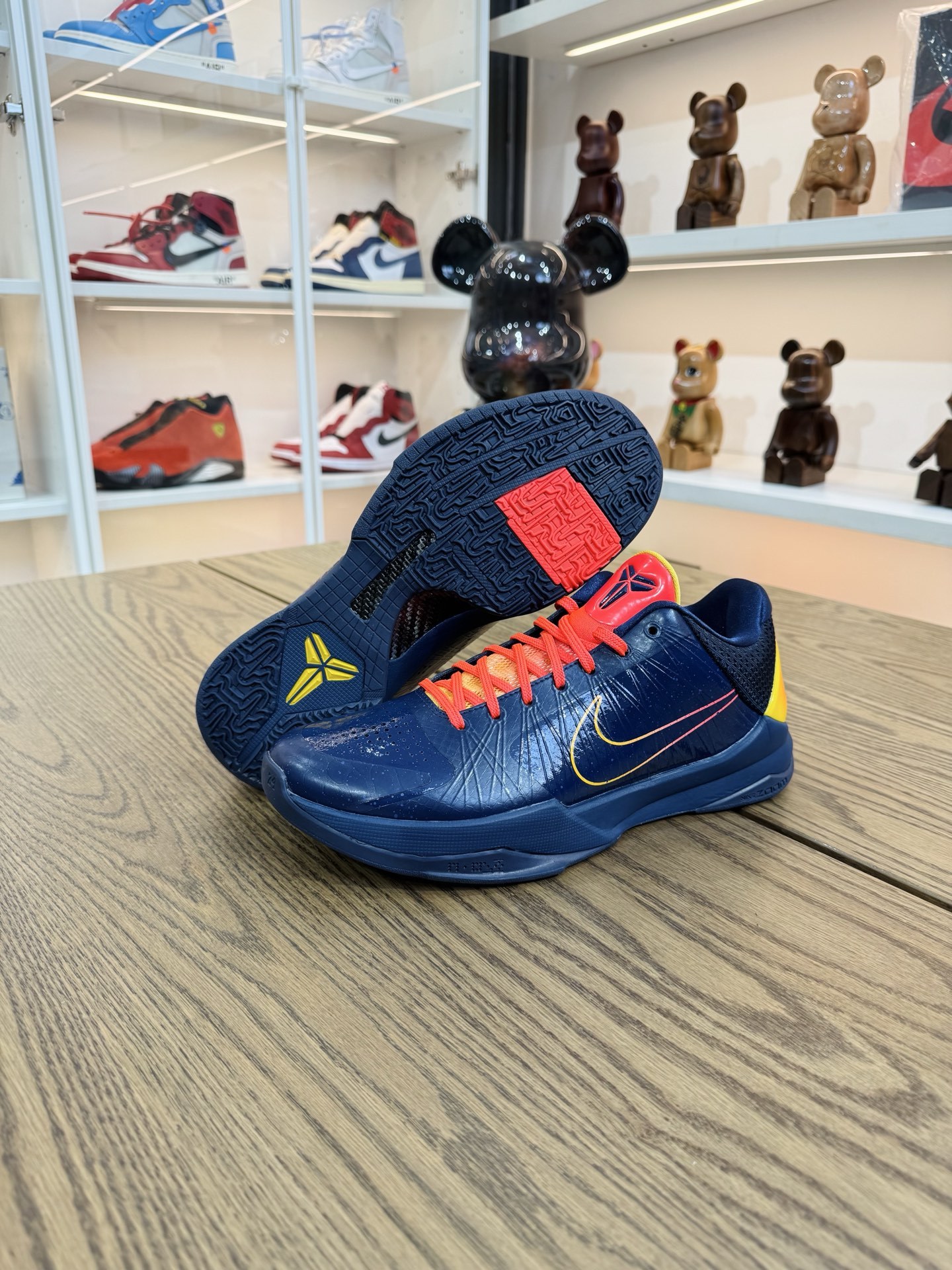 【巔峰產品Ultra】Caitlin Clark x Kobe 5 Protro  克拉克 “Indiana Fever” 男女同款 尺碼 40-48.5「US7-18」 IM3207-400