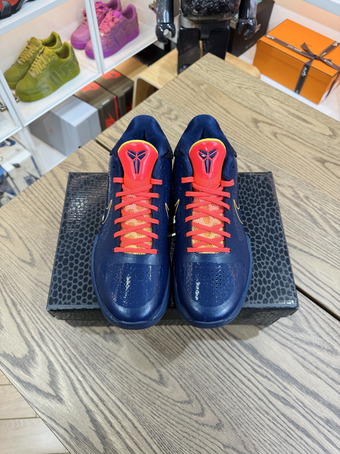 【巔峰產品Ultra】Caitlin Clark x Kobe 5 Protro  克拉克 “Indiana Fever” 男女同款 尺碼 40-48.5「US7-18」 IM3207-400
