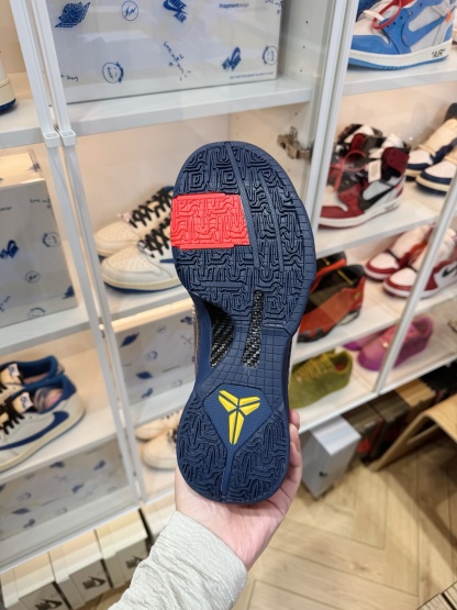 【巔峰產品Ultra】Caitlin Clark x Kobe 5 Protro  克拉克 “Indiana Fever” 男女同款 尺碼 40-48.5「US7-18」 IM3207-400