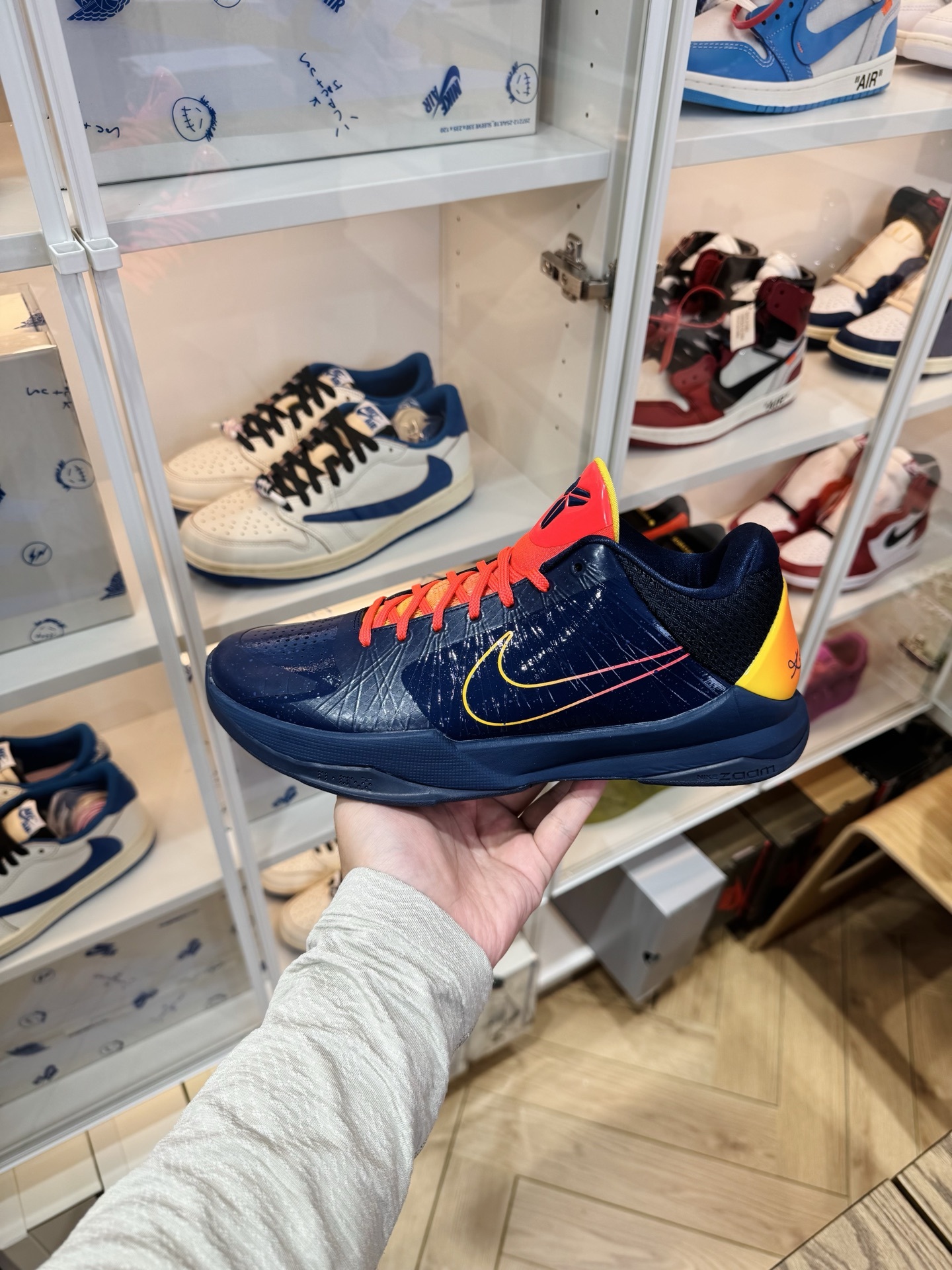 【巔峰產品Ultra】Caitlin Clark x Kobe 5 Protro 克拉克 “Indiana Fever” 男女同款 尺碼 40-48.5「US7-18」 IM3207-400