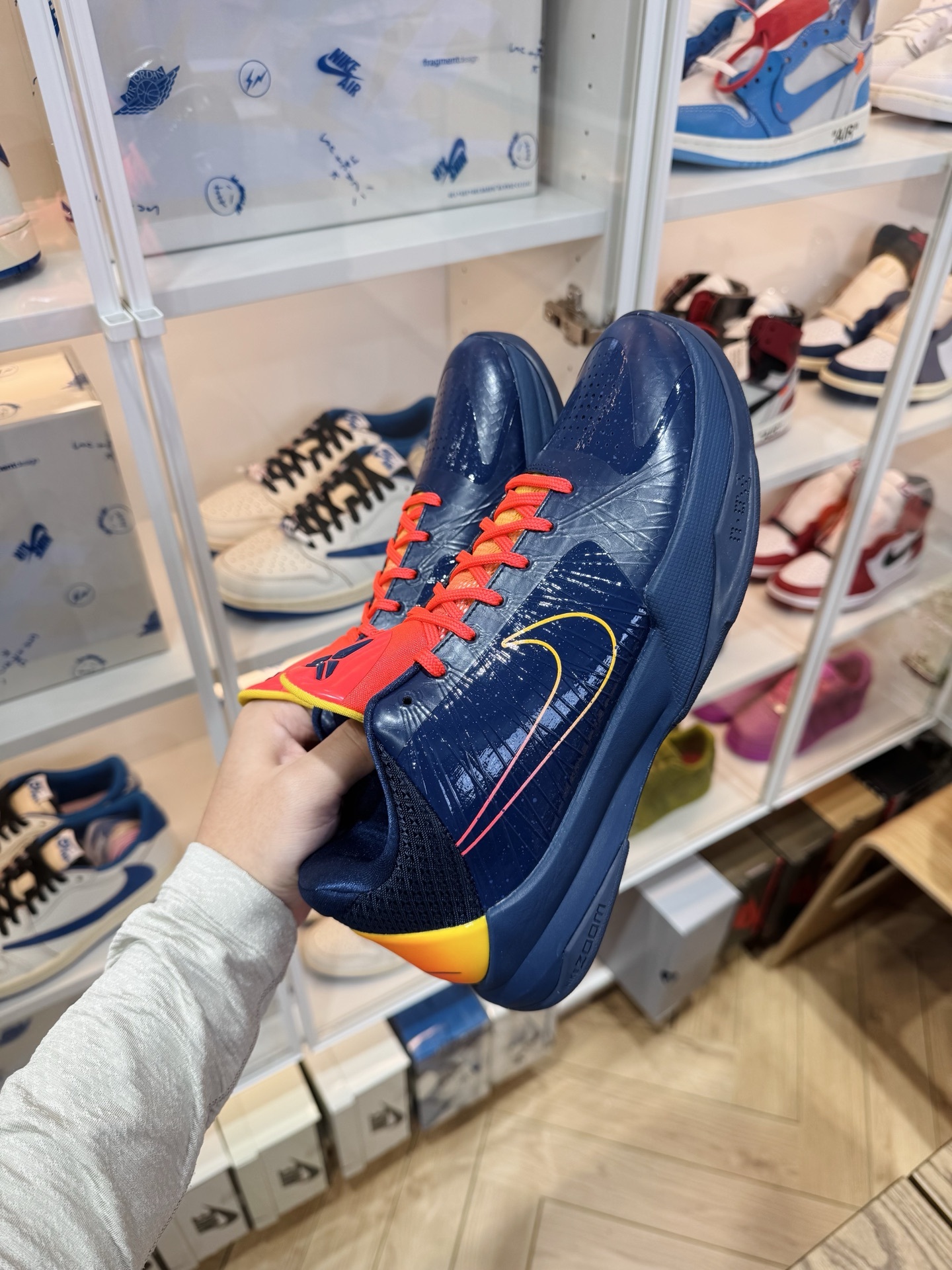 【巔峰產品Ultra】Caitlin Clark x Kobe 5 Protro  克拉克 “Indiana Fever” 男女同款 尺碼 40-48.5「US7-18」 IM3207-400