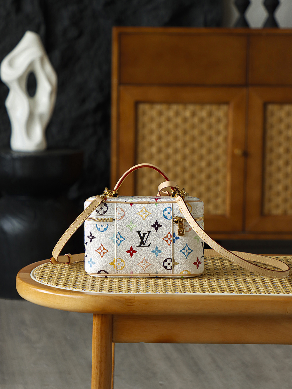 LV Vanity Pouch白彩 M13662