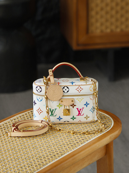 LV Vanity Pouch白彩 M13662