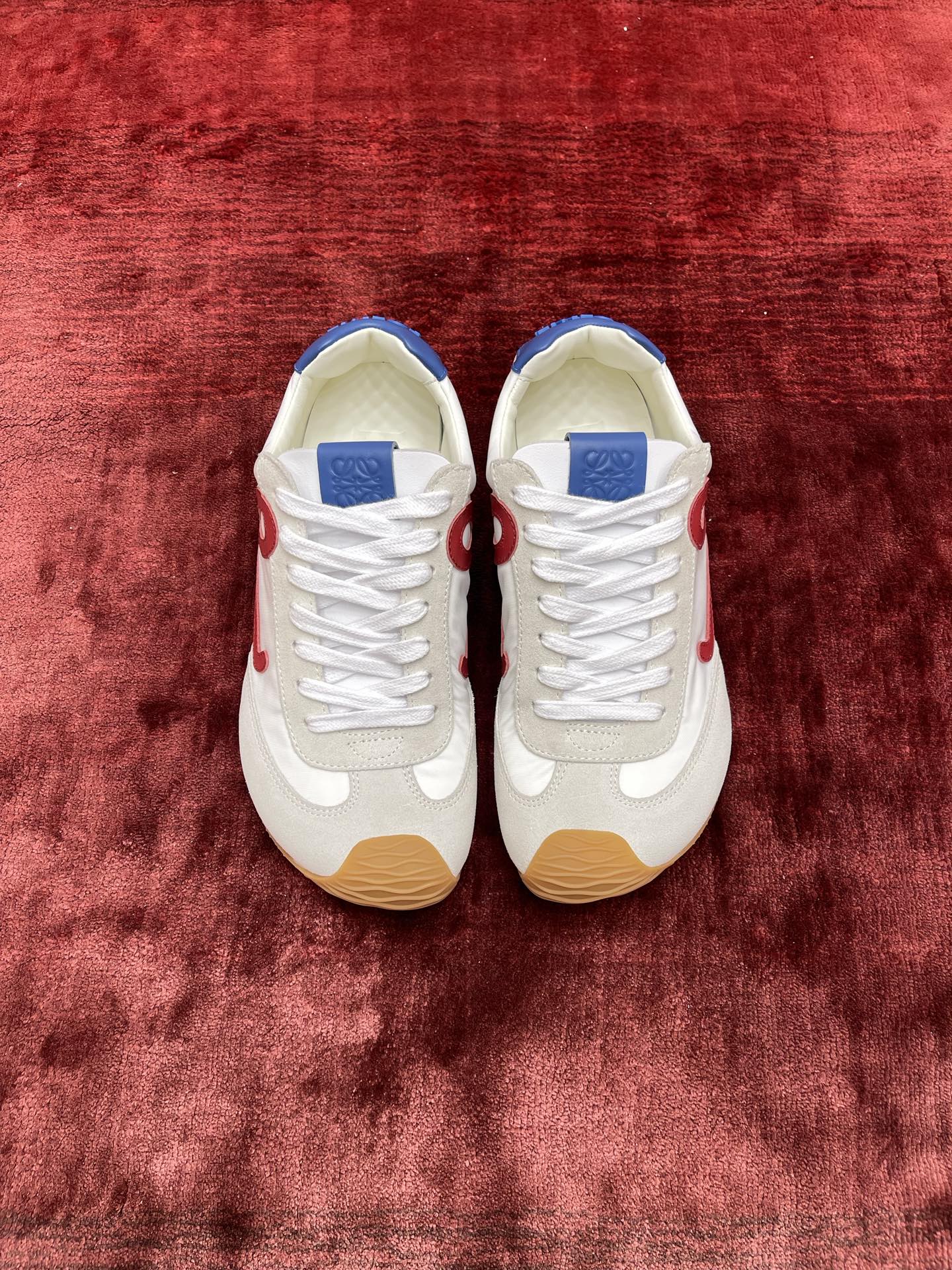 LOEWE Ballet Runner系列 “白红蓝”女款