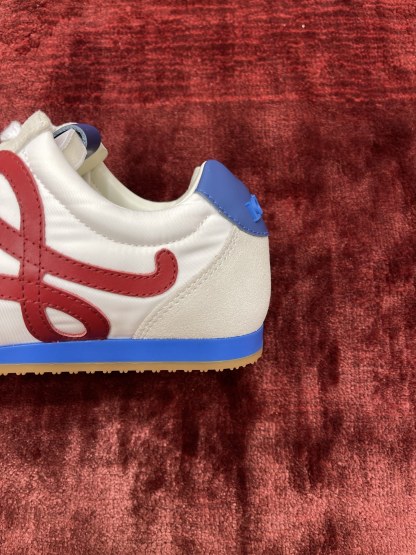 LOEWE Ballet Runner系列 “白红蓝”女款