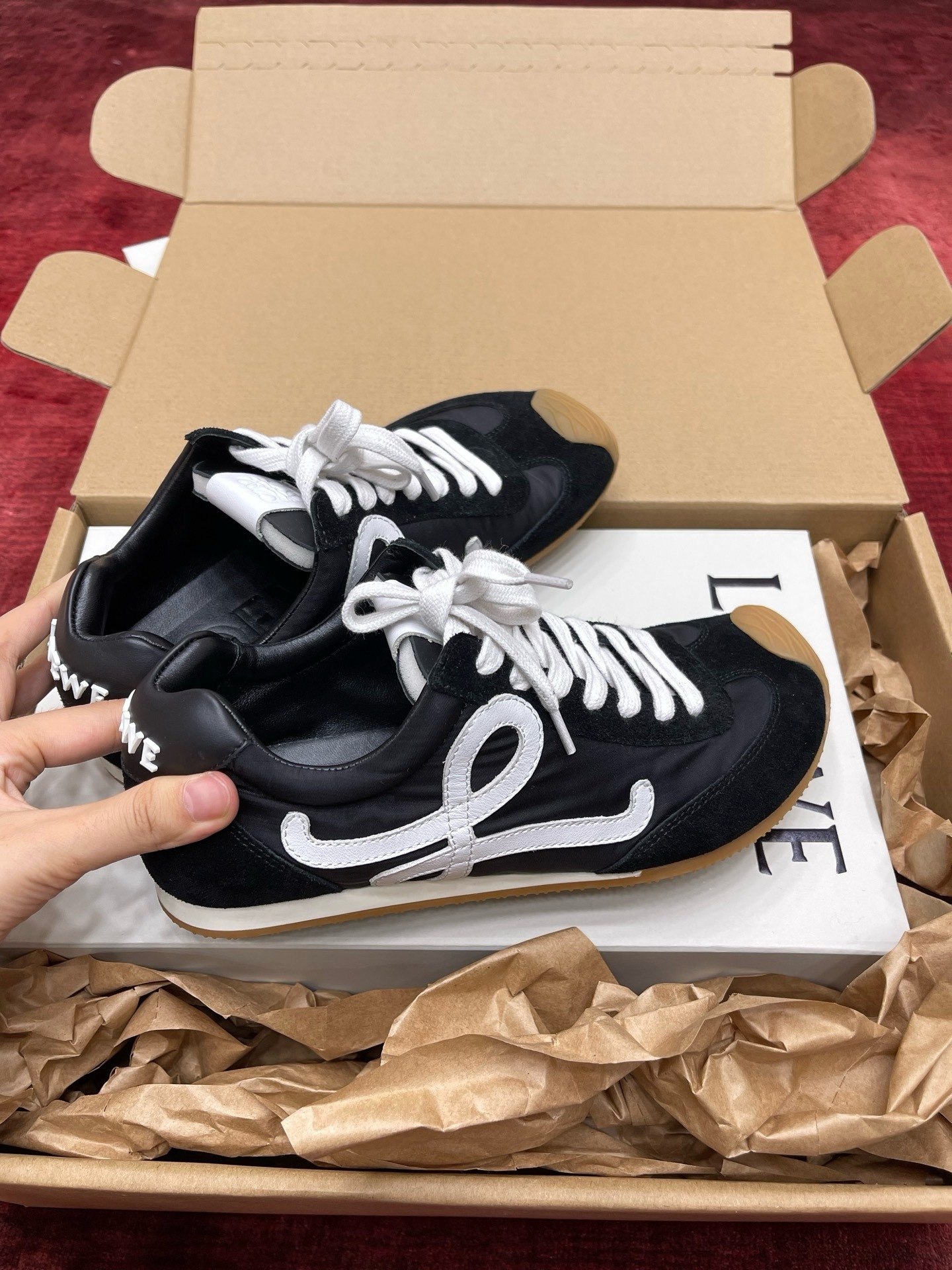 LOEWE Ballet Runner系列 “黑色”男女同款