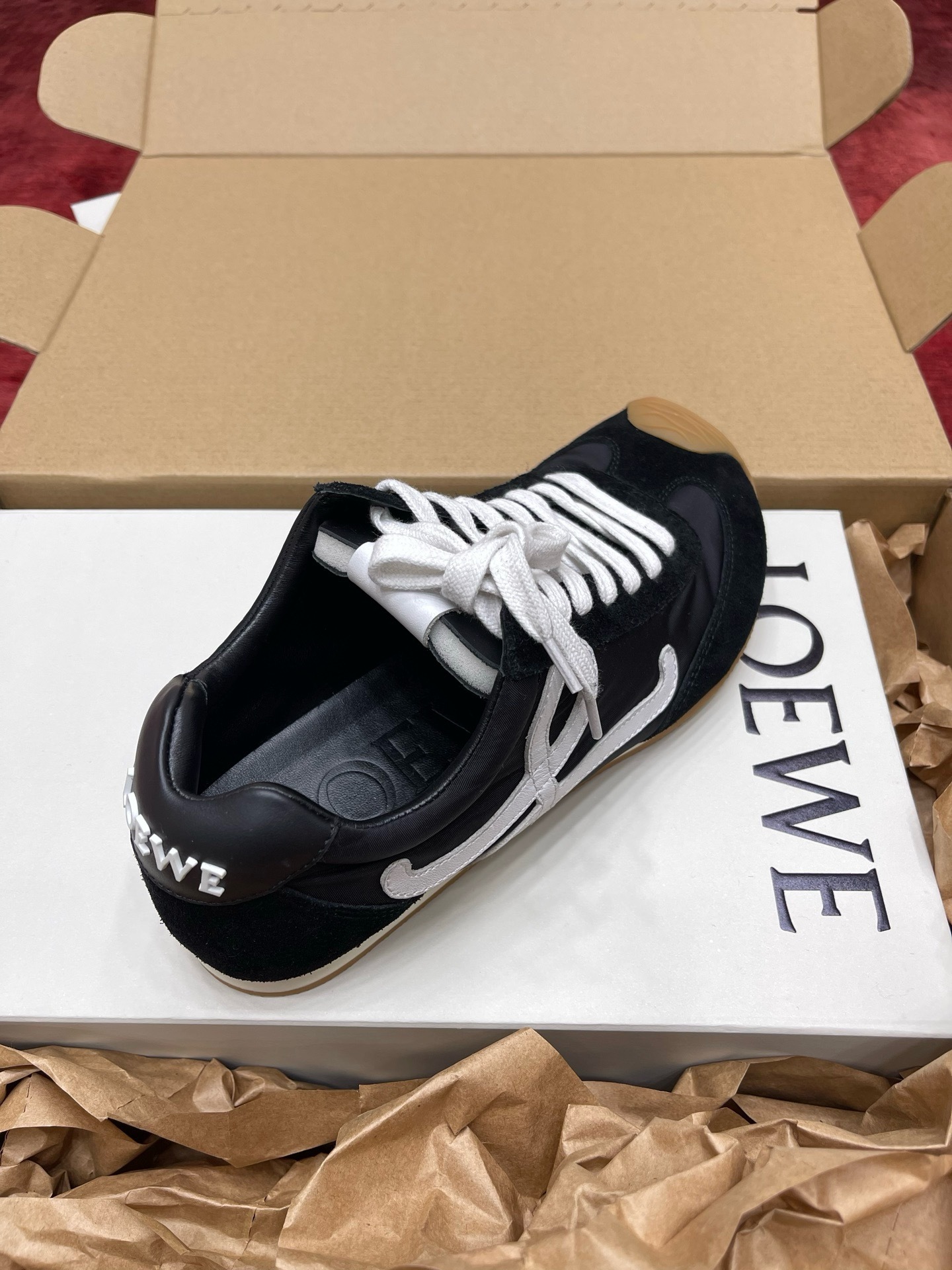 LOEWE Ballet Runner系列 “黑色”男女同款