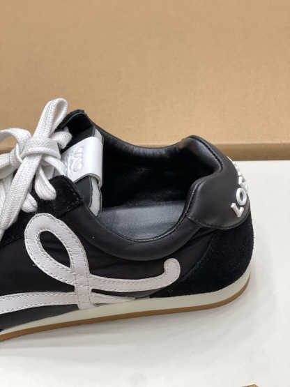 LOEWE Ballet Runner系列 “黑色”男女同款