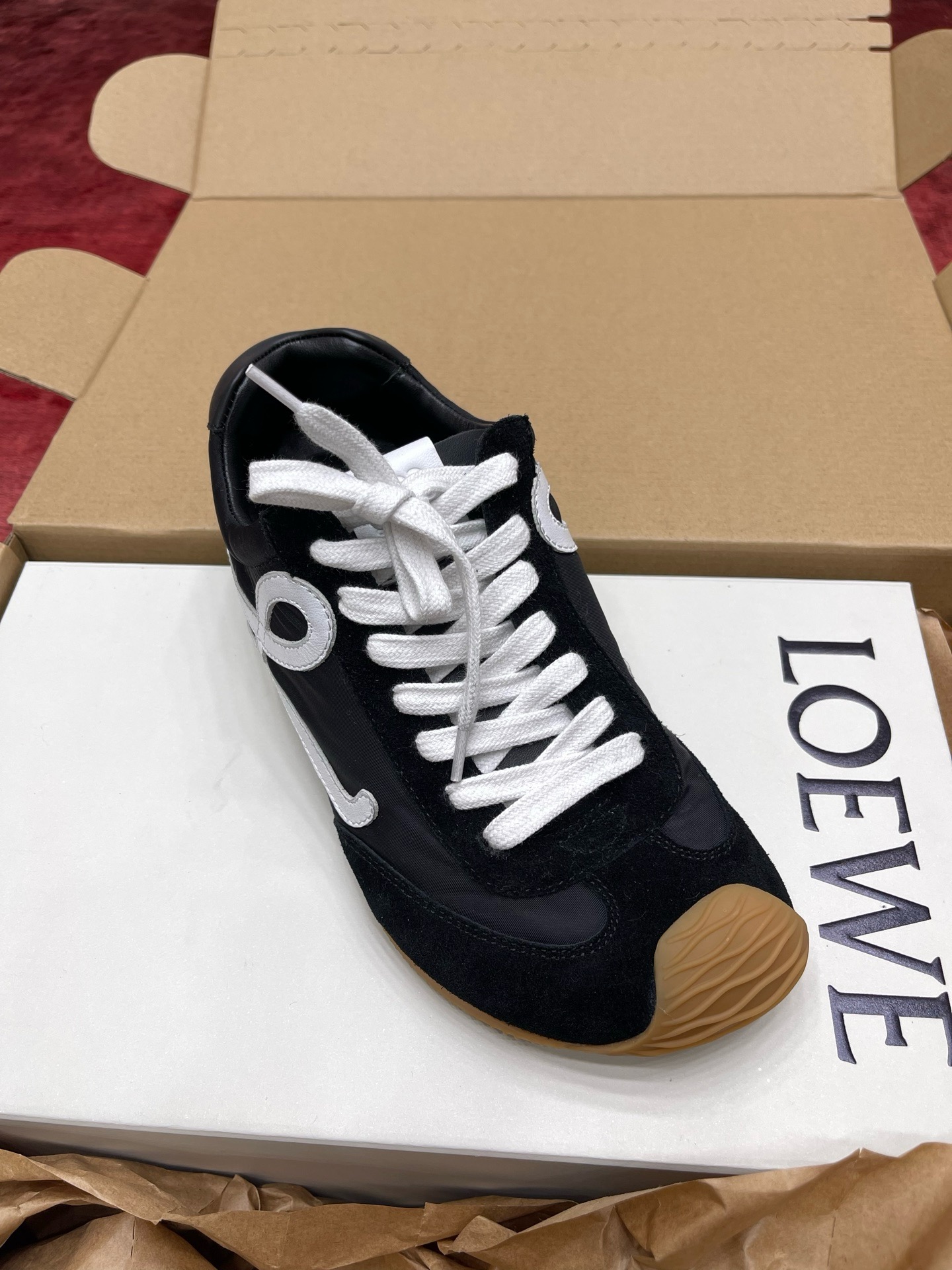 LOEWE Ballet Runner系列 “黑色”男女同款