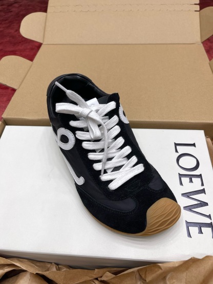 LOEWE Ballet Runner系列 “黑色”男女同款