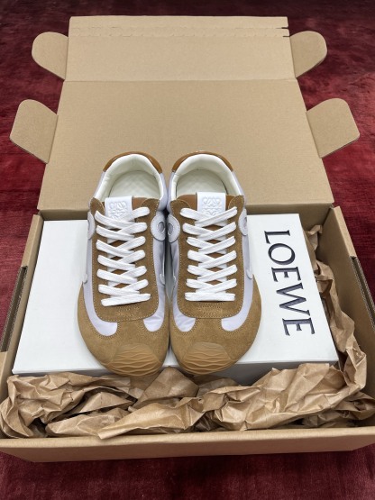 LOEWE Ballet Runner系列 “黄棕”男女同款