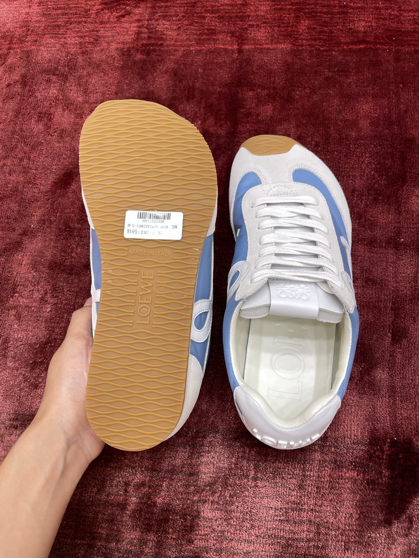 LOEWE Ballet Runner系列 “蓝白”女款