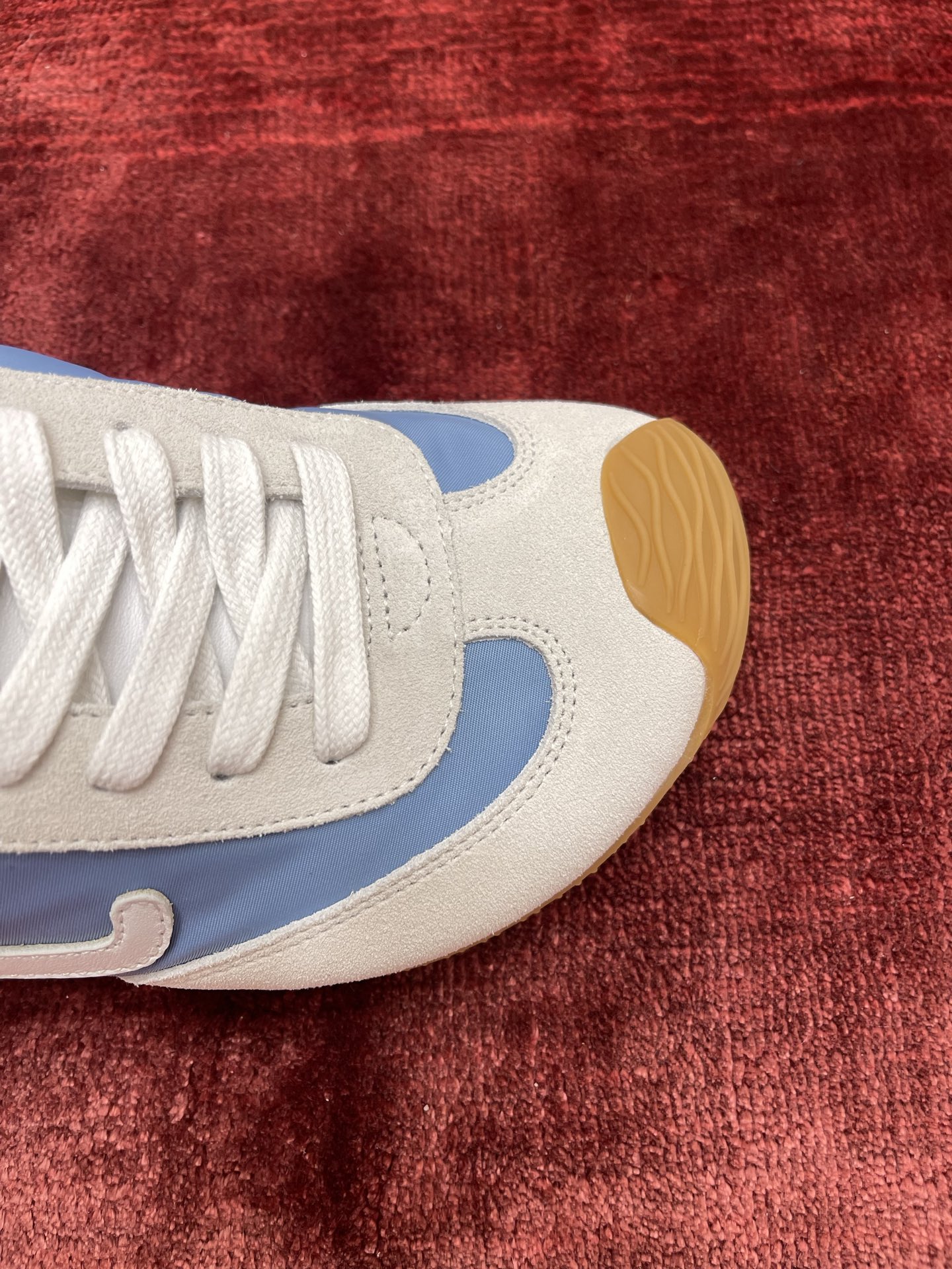 LOEWE Ballet Runner系列 “蓝白”女款