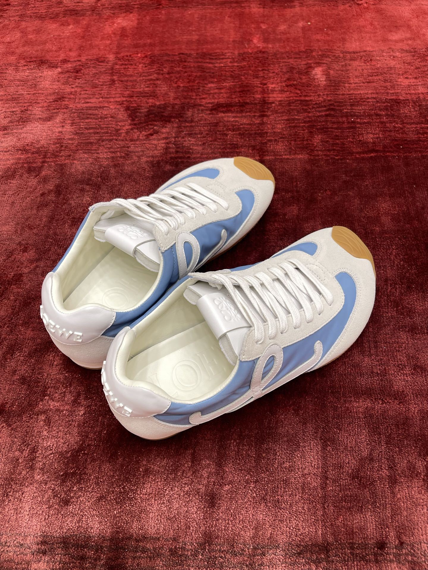 LOEWE Ballet Runner系列 “蓝白”女款