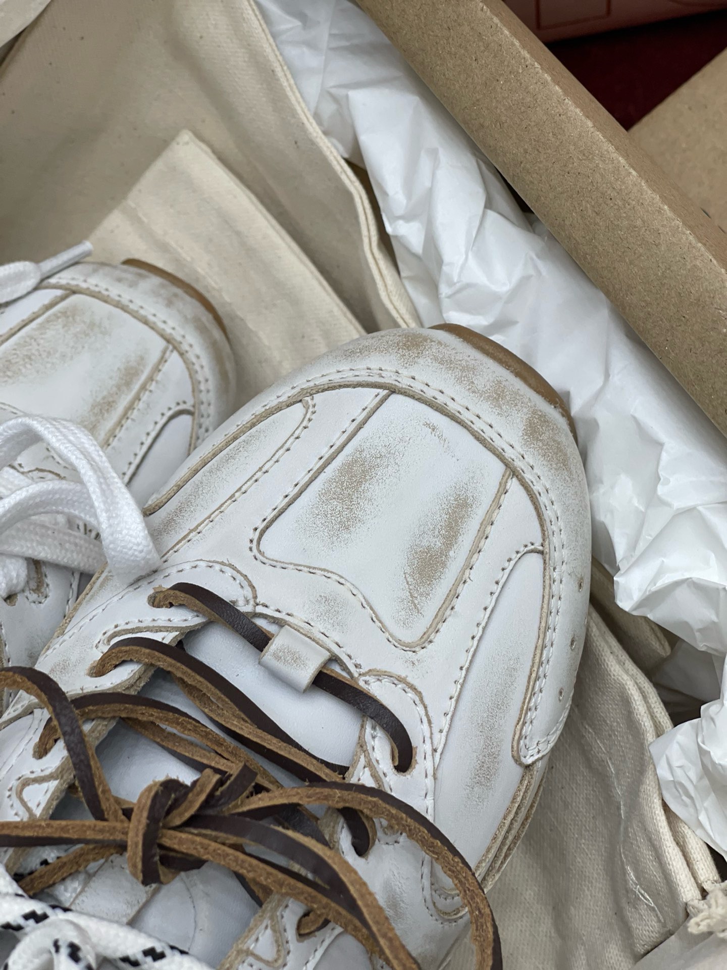 MiuMiu x NB530系列 “白皮”男女同款