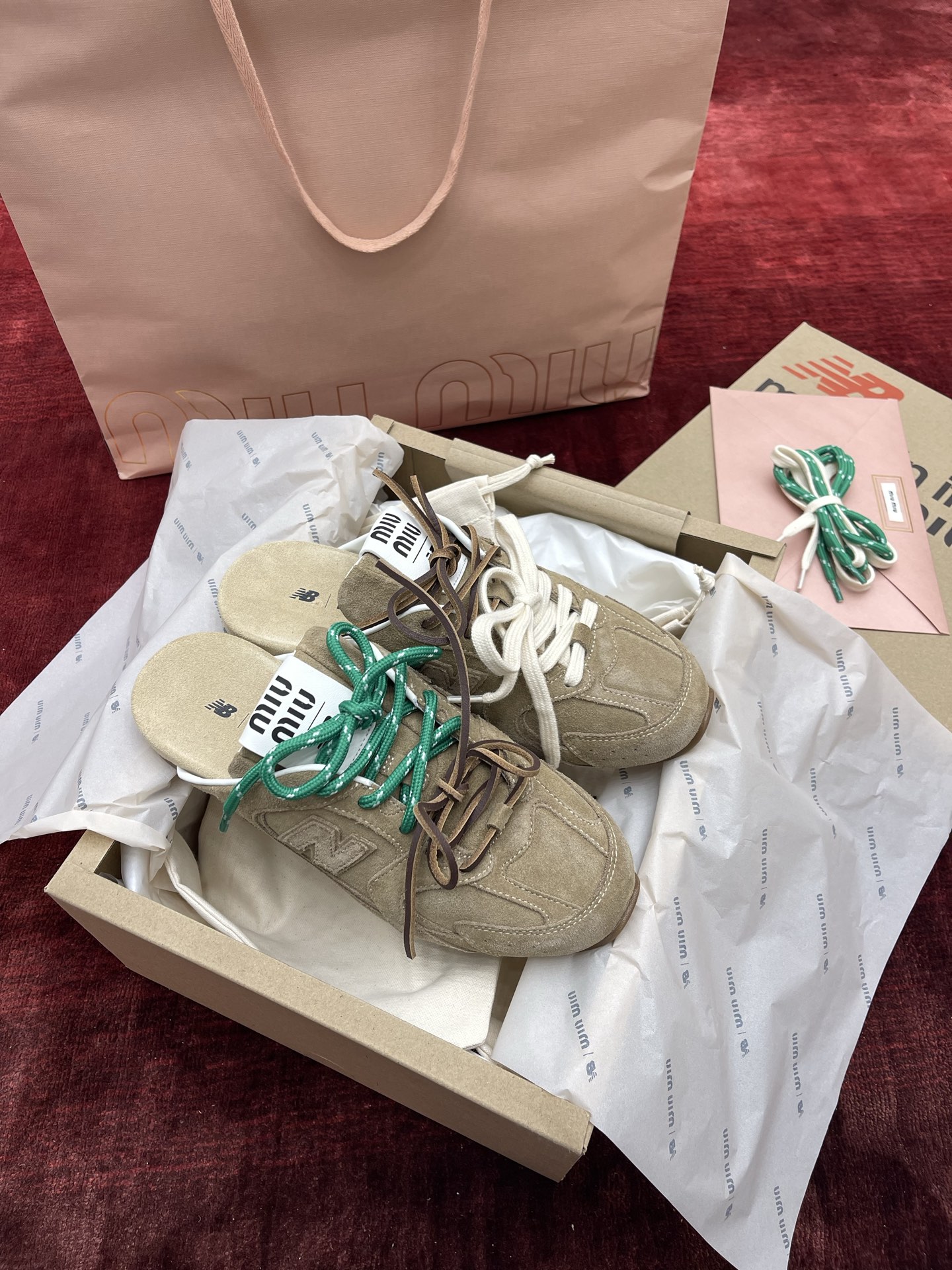 MiuMiu x NB530系列 “半拖”女款